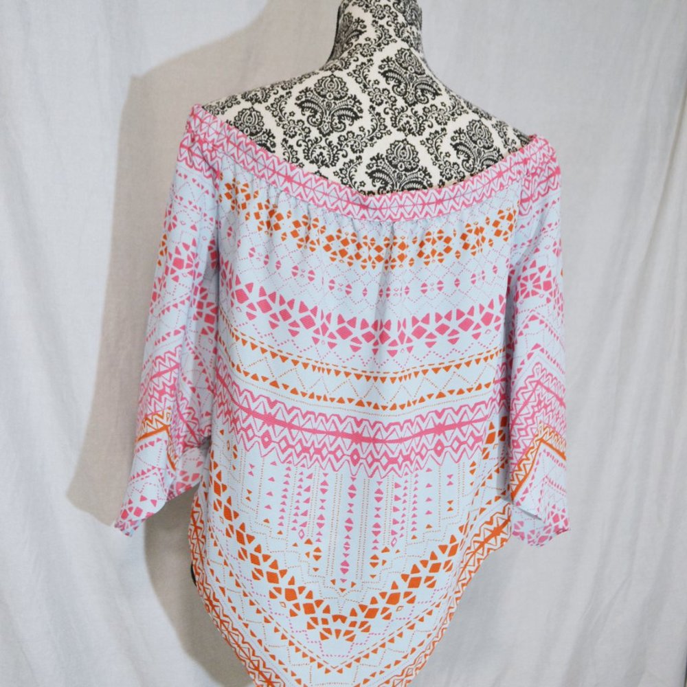BCBG MAXAZRIA Off Shoulder Hankerchief Top - small - Picture 4 of 6